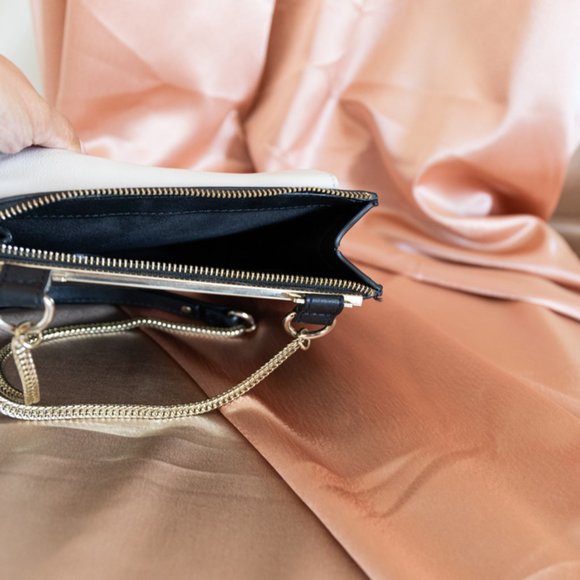 ZARA Faux Leather Gold Chain Black Shoulder Bag - Picture 4 of 4